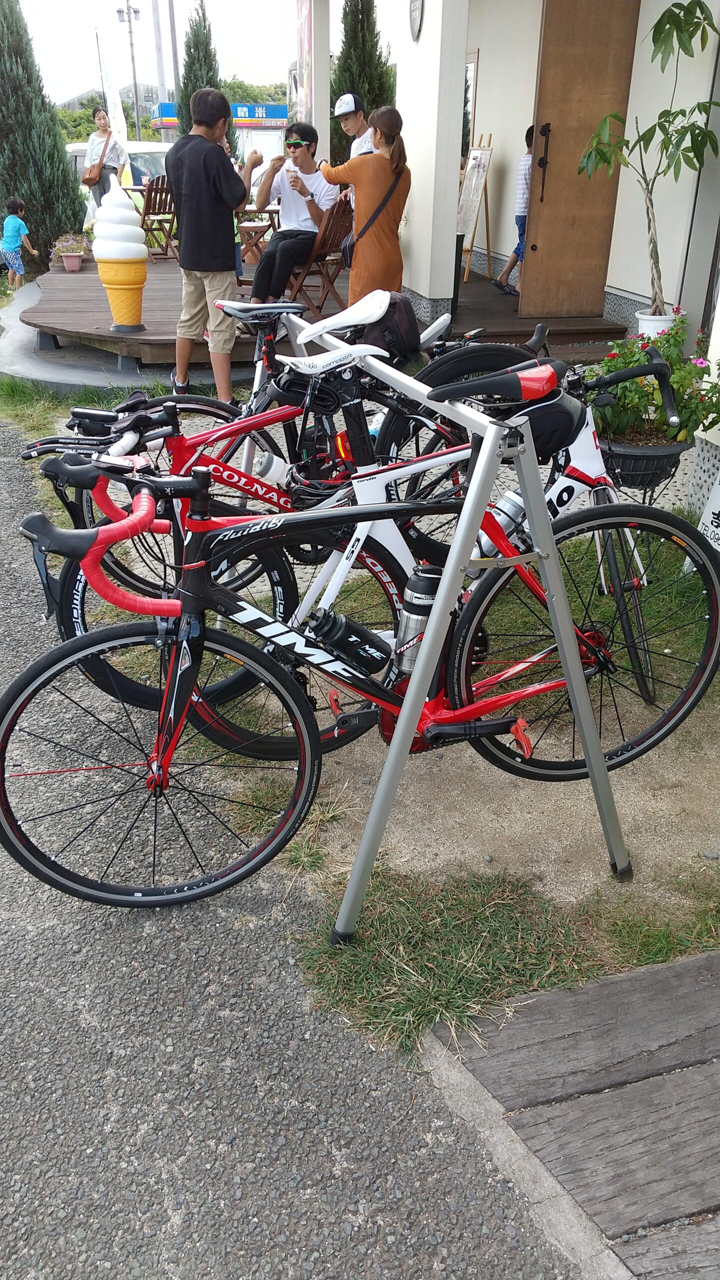 ロードバイクを買おうと思うけどメーカーはどこのが良いの?